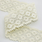 FLOWER TRIPLE BEAK LACE 6cm CHAMPAGNE 30m
