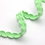 ZIG ZAG PASSEMENTERIE 1,4cm BABY GREEN 50m / PASAMANERÍA ZIG ZAG 1,4cm VERDE BEBÉ 50m